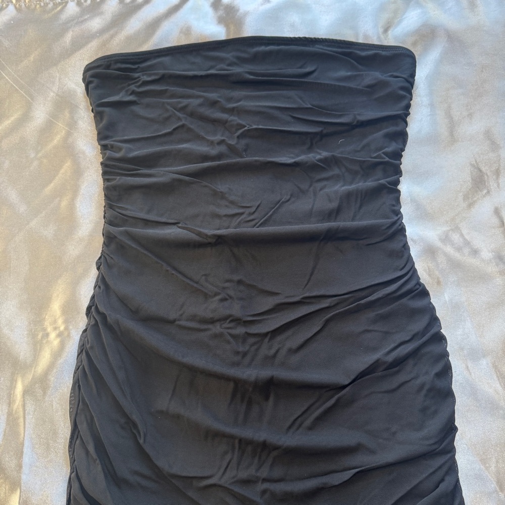 Black Irregular Ruffle Trim Dress - Picture 4 of 12